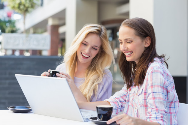 klien - Hei, Dolar Pertama Saya! - freepik.com klien - Hei, Dolar Pertama Saya! - freepik.com