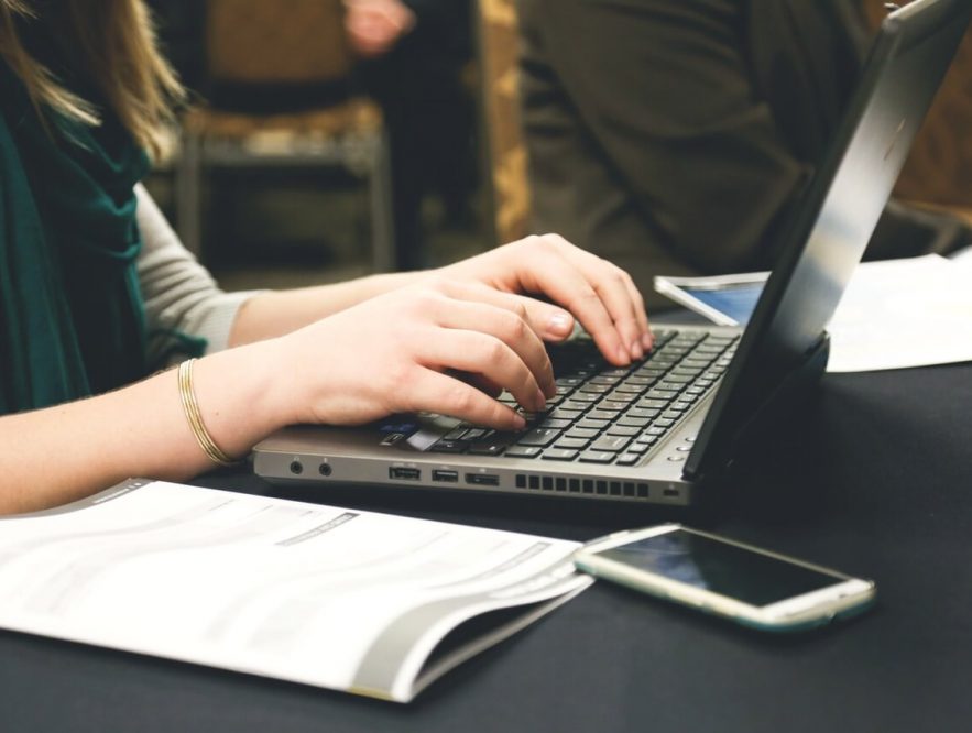 Posisi menentukan prestasi - successfulfreelancemom.com