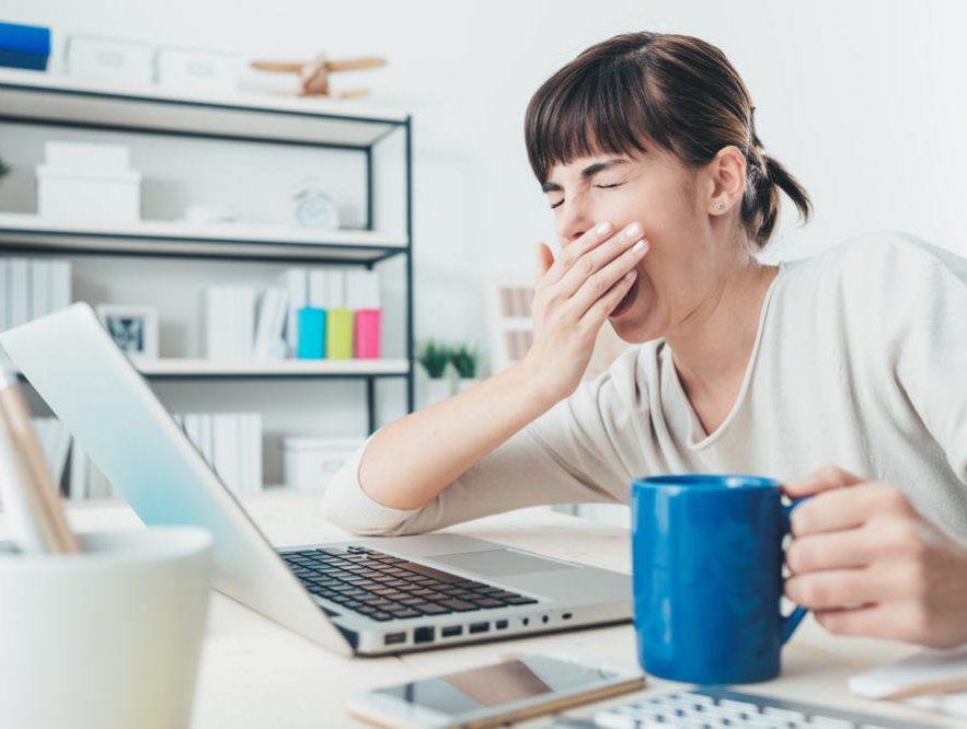 begadang dan kurang tidur - Freelancers, jaga kesehatan, yok! - hellosehat.com begadang dan kurang tidur - Freelancers, jaga kesehatan, yok! - hellosehat.com