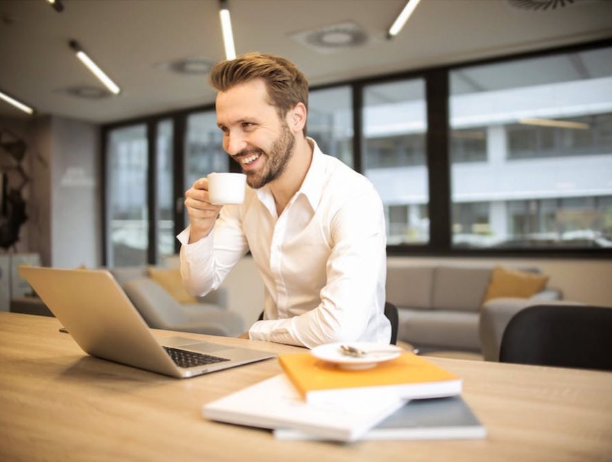 Perhatikan - Freelancer punya mimpi : Gak ada pintu? Lewat jendela aja... - entrepreneurcamp.id Perhatikan - Freelancer punya mimpi : Gak ada pintu? Lewat jendela aja... - entrepreneurcamp.id