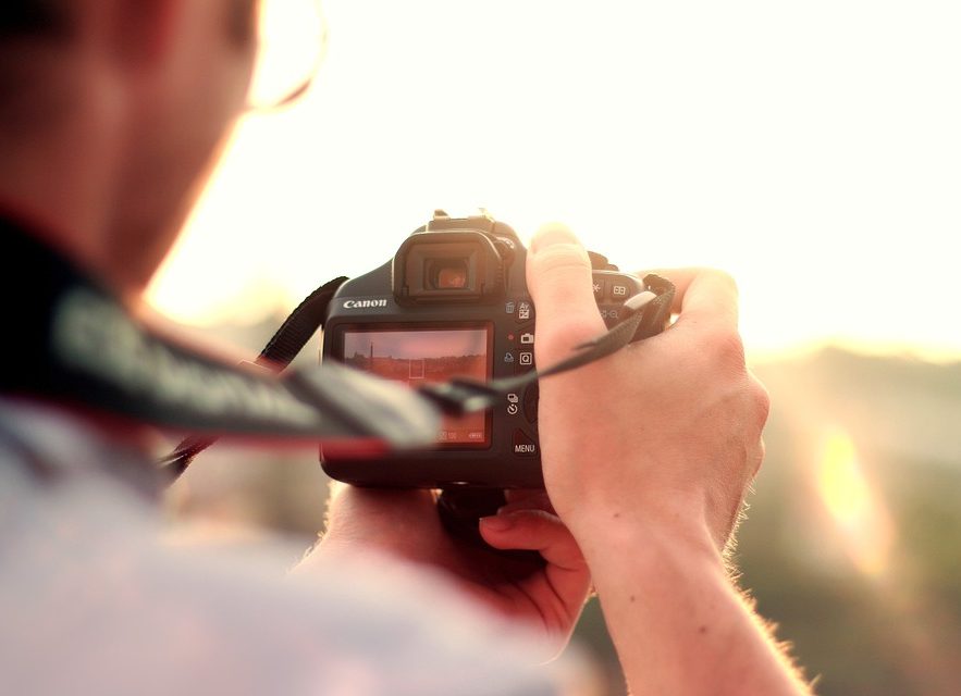 Fotografer - Freelance bukan hanya sekedar penulis loh! - pixabay.com Fotografer - Freelance bukan hanya sekedar penulis loh! - pixabay.com