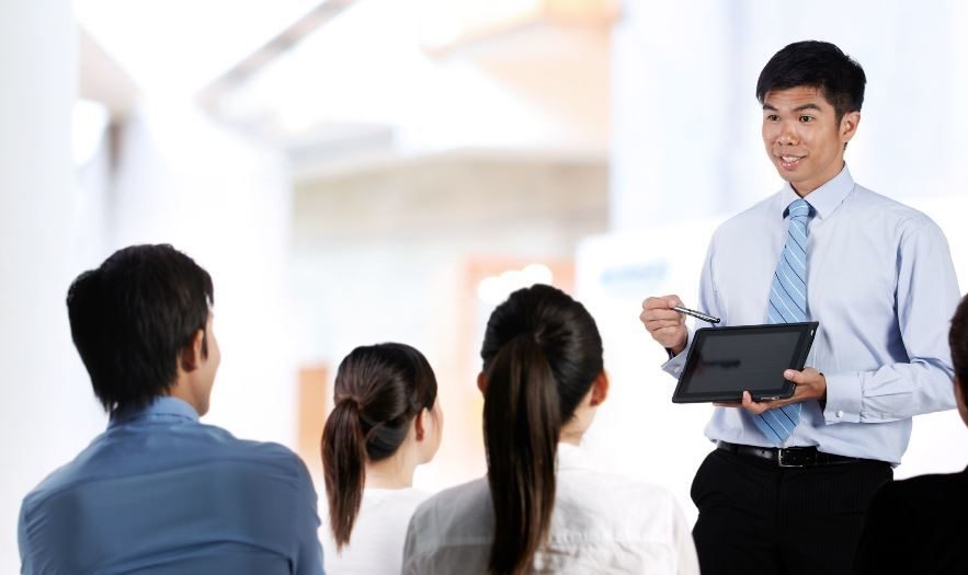 Menjaga Sikap ketika Presentasi - Membuat Presentasi Menarik : Public Speaking - sumbbu.com Menjaga Sikap ketika Presentasi - Membuat Presentasi Menarik : Public Speaking - sumbbu.com
