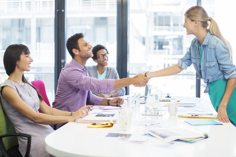 KLIEN INGIN MEMINTA NASIHATMU - JANGAN TAKUT UNTUK MEMBERINYA - Hal yang Dialami Seorang Freelancer - lifewire.com KLIEN INGIN MEMINTA NASIHATMU - JANGAN TAKUT UNTUK MEMBERINYA - Hal yang Dialami Seorang Freelancer - lifewire.com