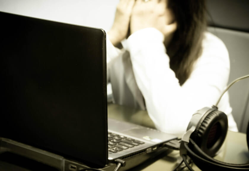 "Besok Pagi. Pukul Tujuh. E-mail CC Ke Mr. X" - Freelancer dan Pasangan Sejatinya: Deadline - arsip.sewarga.com