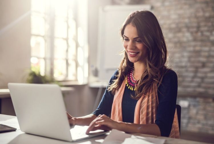 Godaan Online Shop Itu... - Hipwee.com Godaan Online Shop Itu... - Hipwee.com