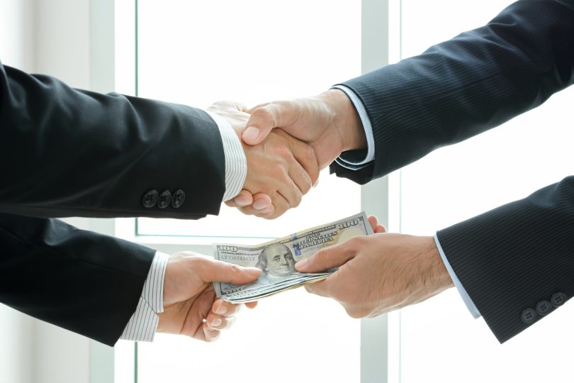 "Tak Ada Penentuan Awal Kerja dan Pembayaran di Muka." - Jangan Melamar Pekerjaan Ini! - vistazo.com