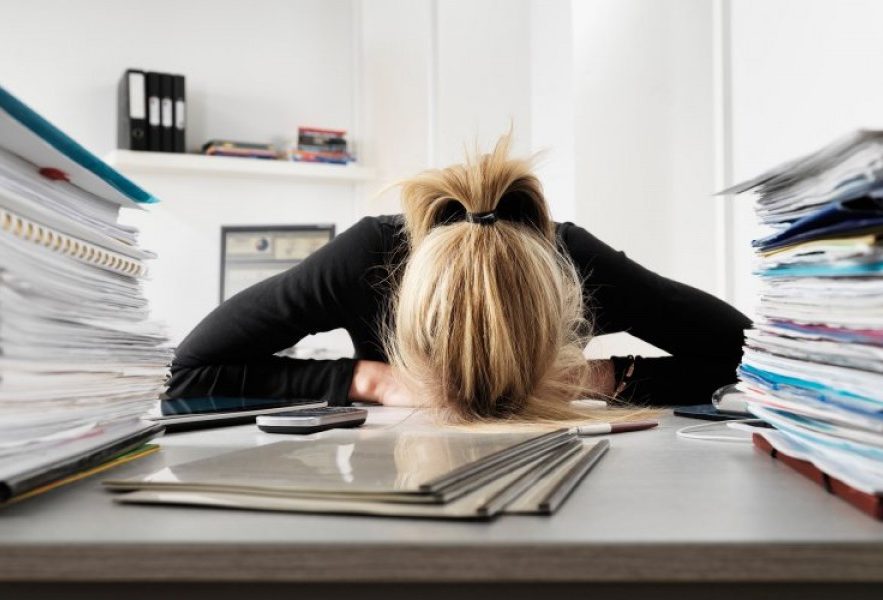 Melawan Kebiasaan - Freelancer: Berani Bekerja Untuk Diri Sendiri - satuterpenting.com Melawan Kebiasaan - Freelancer: Berani Bekerja Untuk Diri Sendiri - satuterpenting.com