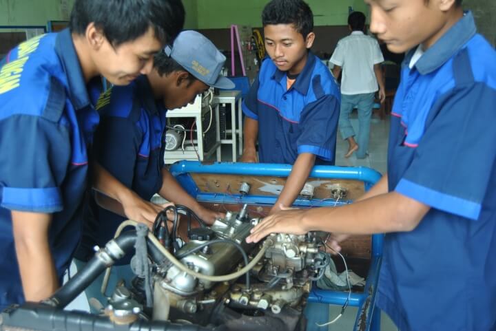 Kelebihan PKLKelebihan PKL -Perlukah PKL di SMK/SMA? - Youthmanual.com Kelebihan PKLKelebihan PKL -Perlukah PKL di SMK/SMA? - Youthmanual.com