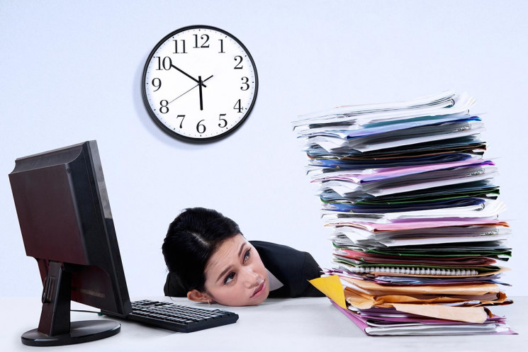Jam kerja melebihi delapan jam - Keuntungan dan Kelemahan Bekerja sebagai Freelancer - tabloidbintang.com Jam kerja melebihi delapan jam - Keuntungan dan Kelemahan Bekerja sebagai Freelancer - tabloidbintang.com