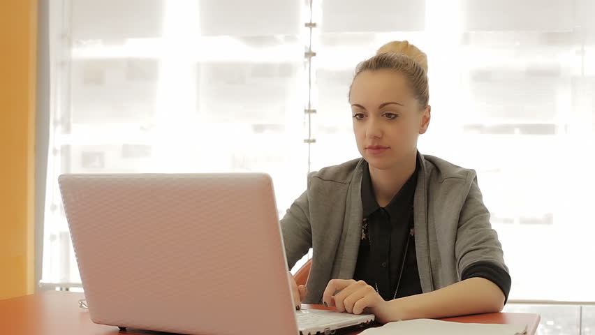 Melewatkan kesempatan berharga lainnya - Freelancer, Inilah Bahaya Menunda Pekerjaan; dan Cara Mengatasinya - Shutterstock.com Melewatkan kesempatan berharga lainnya - Freelancer, Inilah Bahaya Menunda Pekerjaan; dan Cara Mengatasinya - Shutterstock.com