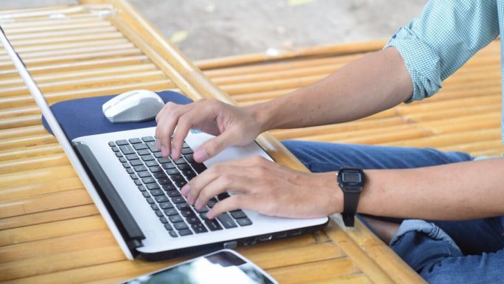 BELAJAR MENULIS Inilah Enam Jenis Tulisan Feature Umum yang Harus Anda Ketahui - penerbitdeepublish.com