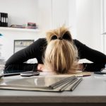 Hindari Kebiasaan “Mepet” Deadline – 7 Kiat Meningkatkan Produktivitas A la Freelancer -intisari.grid.id