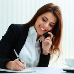 Menghubungi klien sesuai permintaan – Tips Meminimalisasi Miskomunikasi Freelancer dengan Klien -thetravellingsaleswoman.com
