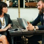 Merusak reputasi di mata klien – Freelancer, Inilah Bahaya Menunda Pekerjaan; dan Cara Mengatasinya – EntrepreneurCamp.id
