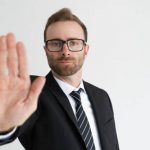 Hindari mengatakan ‘tidak’ – Kualitas Kerja Saja Tidak Cukup, Terapkan 7 Tips Ini dan Buat Klien Anda Terkesan – de.freepik.com